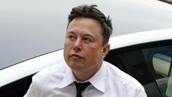 Cooling electric car sales force Tesla, Ford, and GM to rethink investments